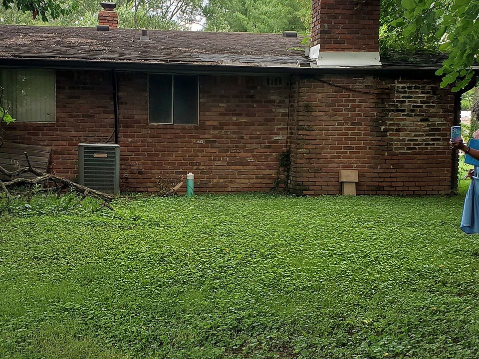 2nd image of 3215 Vincz Dr