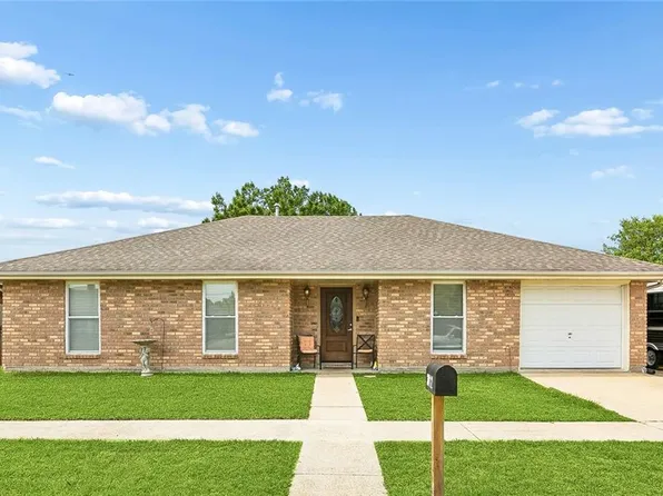3012 Legend Dr, Meraux, LA 70075