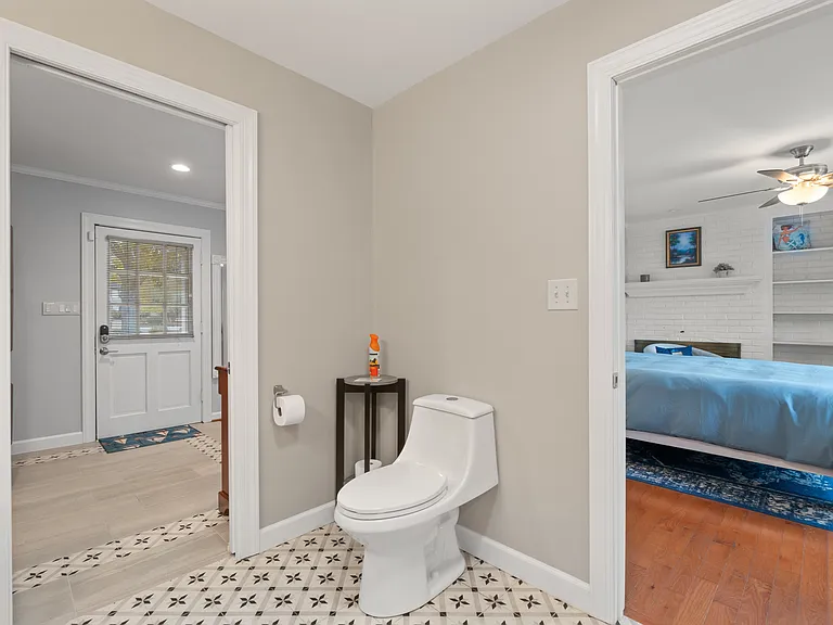 2901 Replica Ln — Photo 18