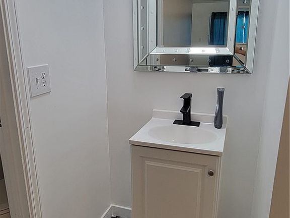 5th image of 4600 Paradise Rd Unit 17