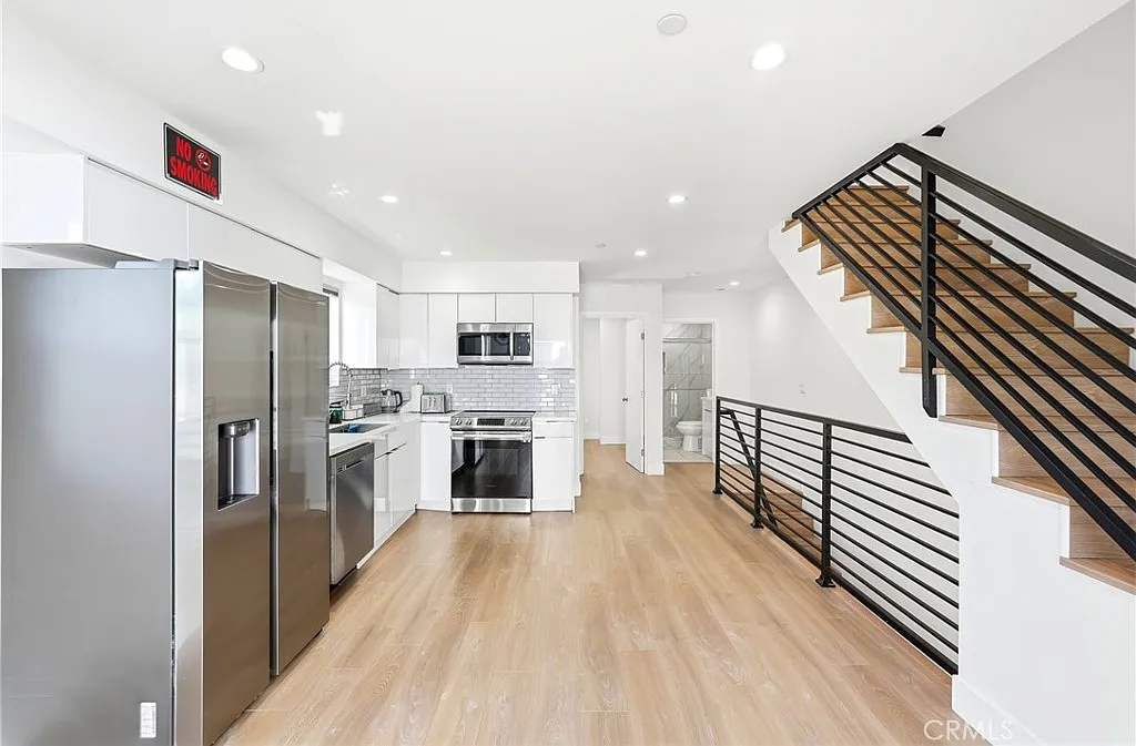 4 bed, 1500 sqft, $4,500 — Photo 3