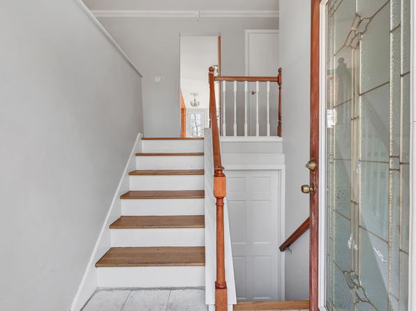 49 Sunrise Cir, Shelton, CT 06484