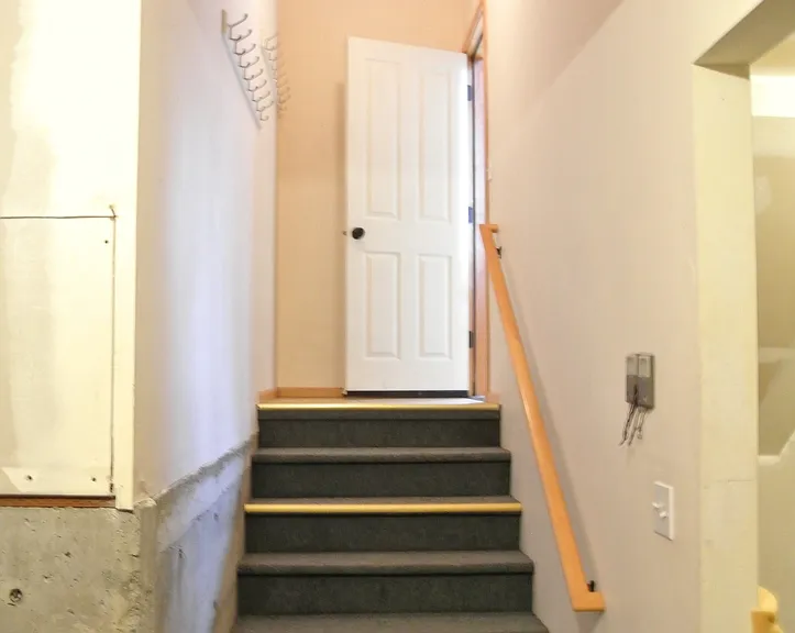 1727 SW Stanford St — Photo 23