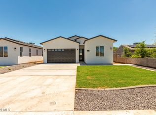 209 E Kinderman Dr, Avondale, AZ 85323
