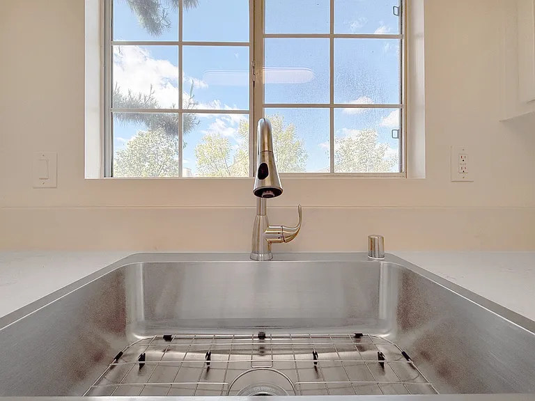 1500 Spruce St #C — Photo 10