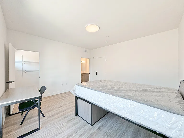 1743 Armacost Ave — Photo 42