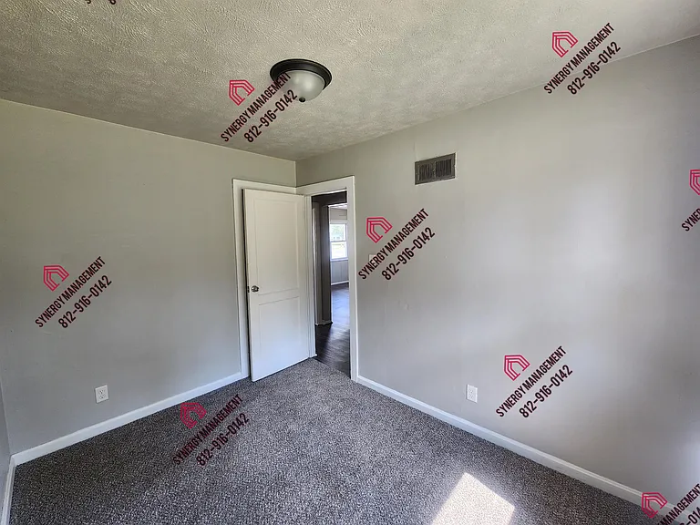 2051 Covert Ave #B — Photo 9