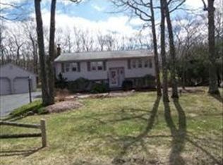 10 Stoney Brook Ln, Wrentham, MA 02093