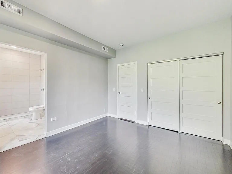 2037 N Spaulding Ave #2 — Photo 11