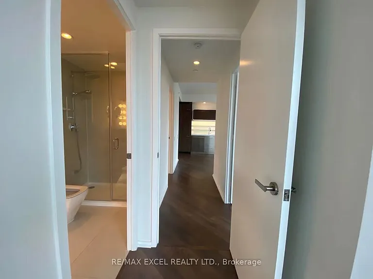 45 Charles St E #3312 — Photo 30
