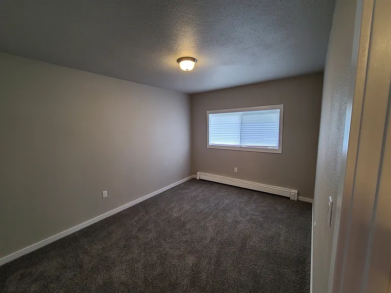 2810 W Northern Lights Blvd — Photo 17