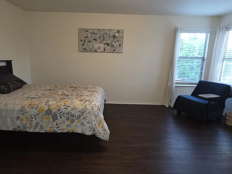 Second Floor - Room #2 with Queen size bed