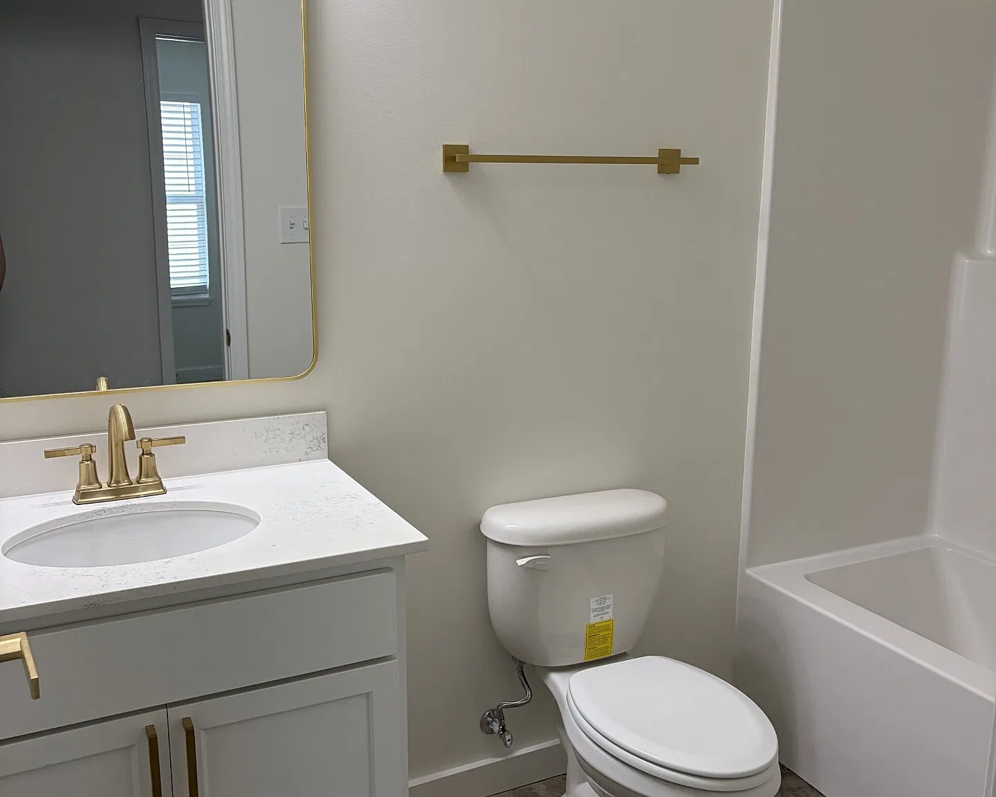 2 bed, 800 sqft, $1,350 — Photo 2