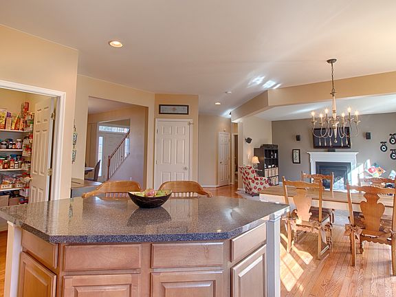 5th image of 4251 Pemberley Ct