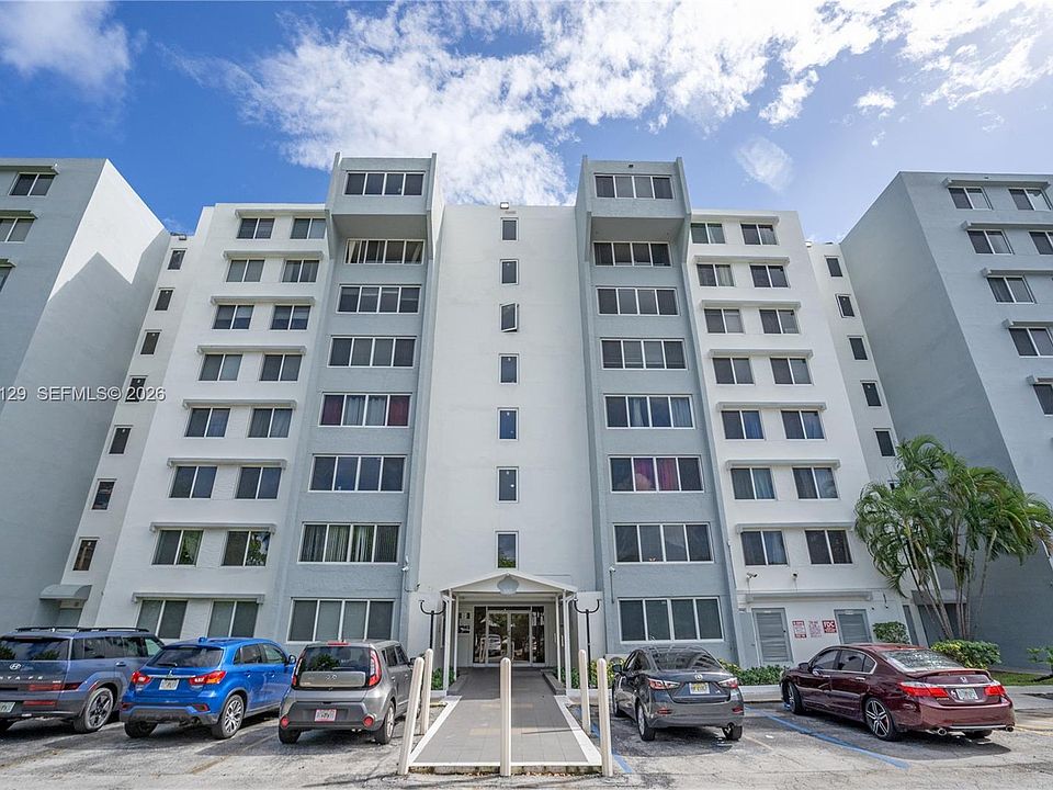1st image of 9001 SW 77th Ave APT C402