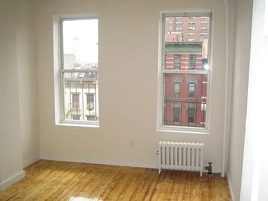 Rented by Skyline Realty LLC II | media 7