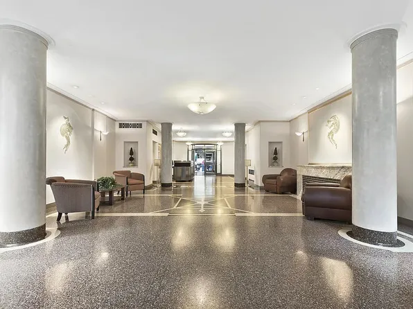 333 West 57th Street image 17 of 20