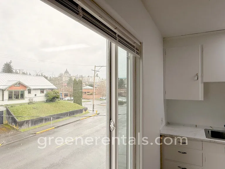 Oly-Adams 726 — Photo 10
