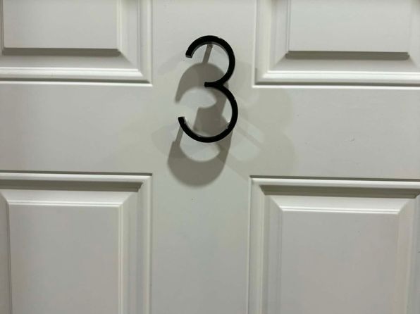 233 W Madison St APT 3