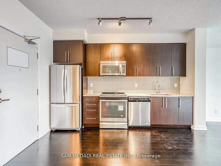 510 Curran Pl #1710 — Photo 9