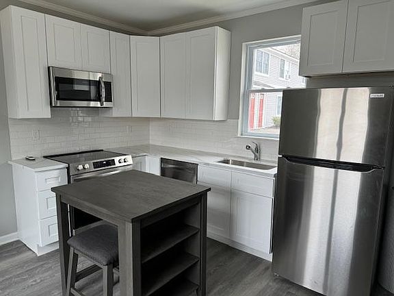 5th image of 275 Hudson St Unit 9