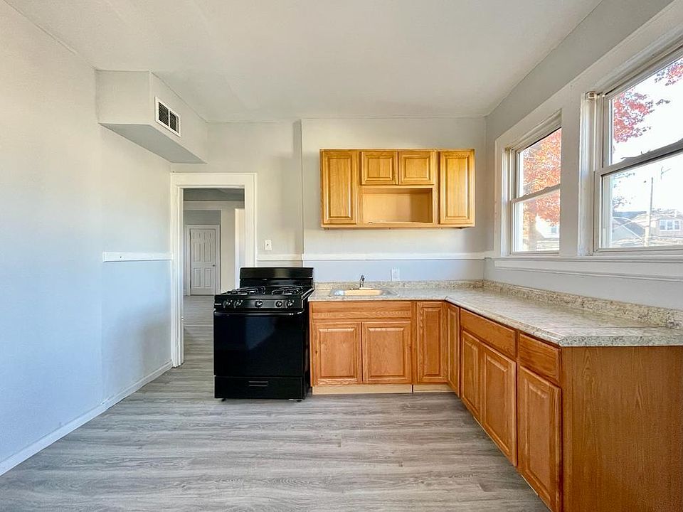 1st image of 168 Columbia Ave #2A