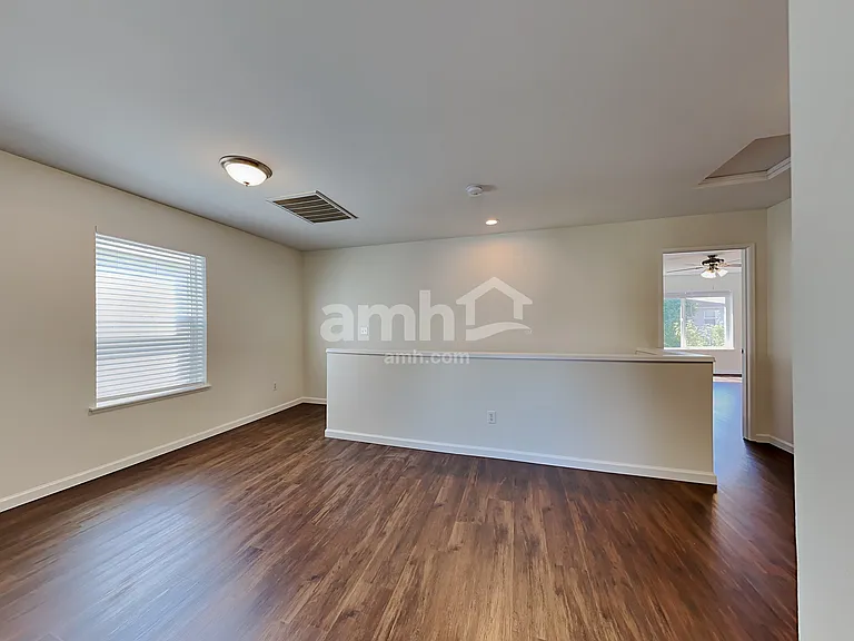 9510 187th St E — Photo 9