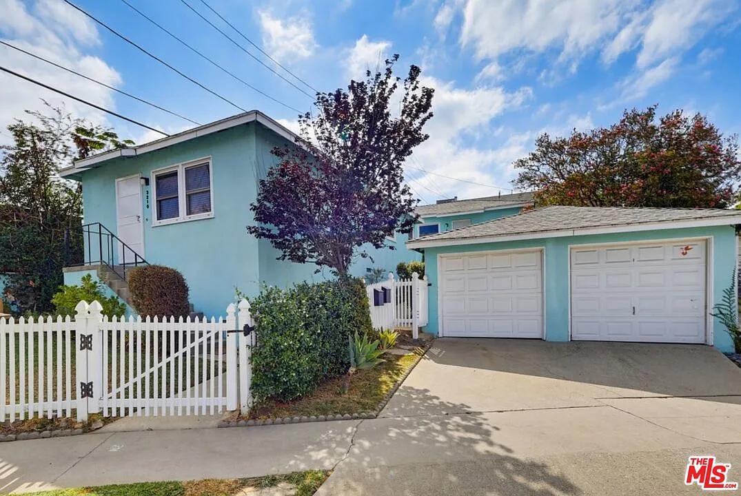1 bed, 1.0 bath, 646 sqft, $2,950 — Photo 2
