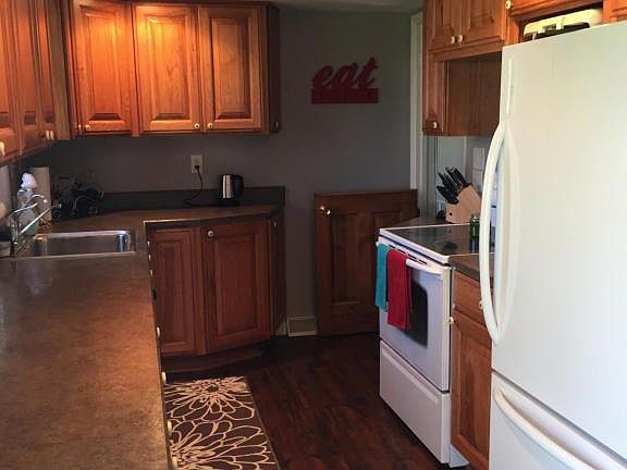 4th image of 6037 E South Ave