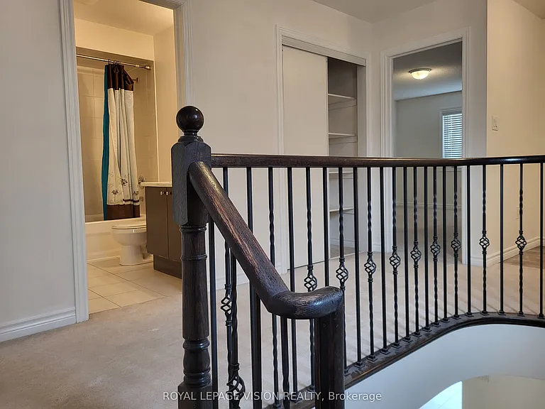 715 Agnew Cres #UPPER — Photo 15