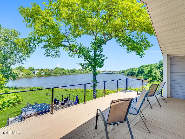 637 Beacon Blvd — Photo 21