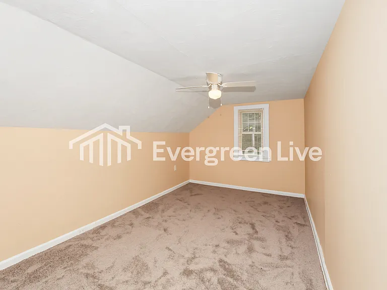 842 Montford Rd — Photo 14