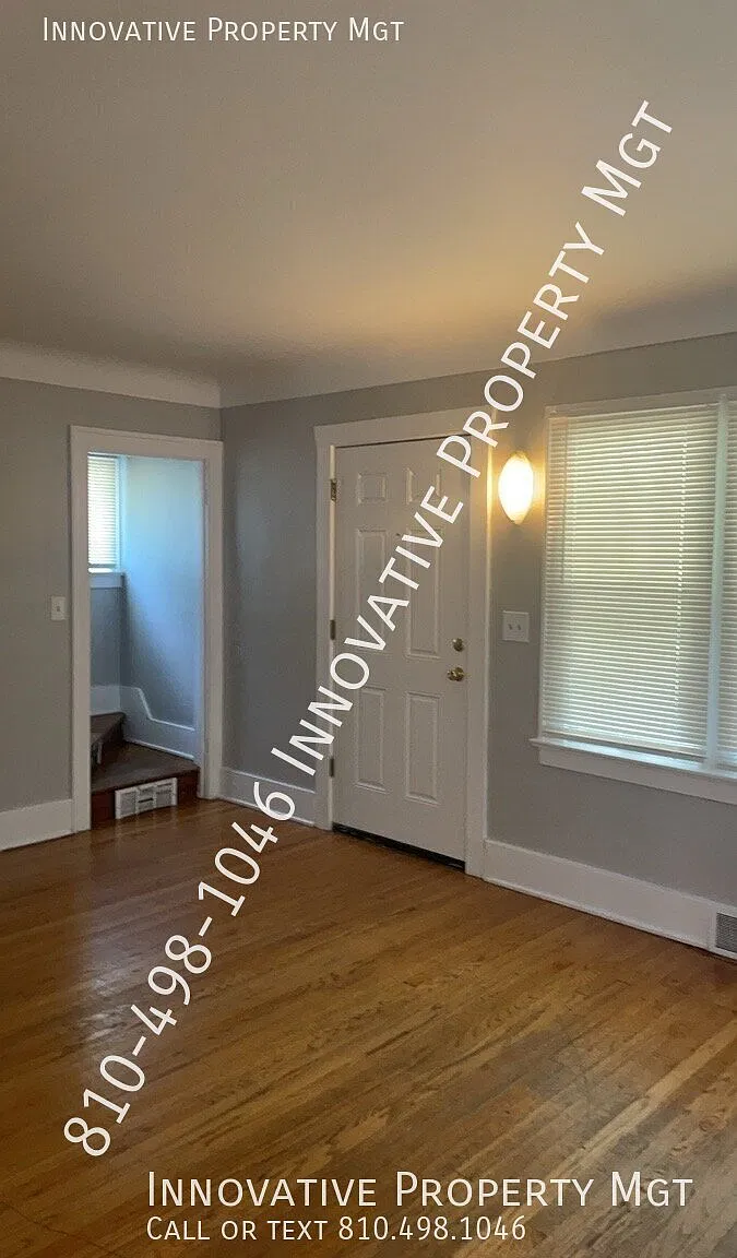 5 bedroom, 2 bath across from Kettering University! — Photo 4
