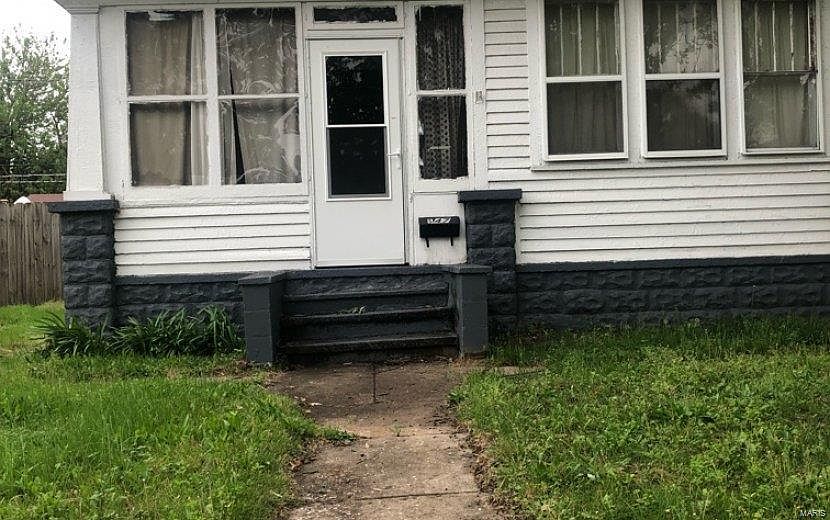 1st image of 547 Whitelaw Ave