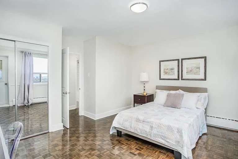 2 Regal Rd — Photo 14