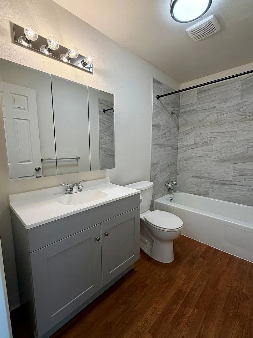 8 - Villager aApartments — Photo 3