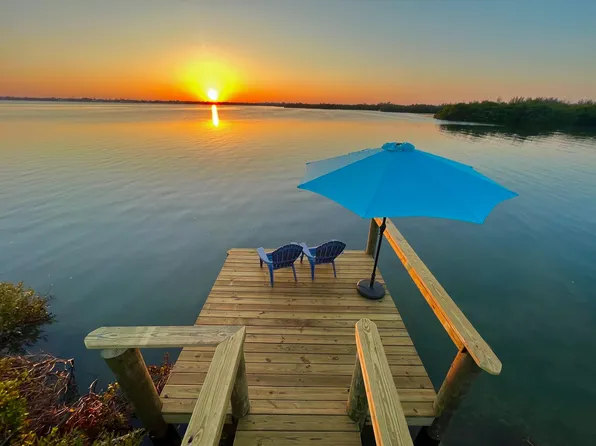 3879 Catalina Dr, Bradenton, FL 34210