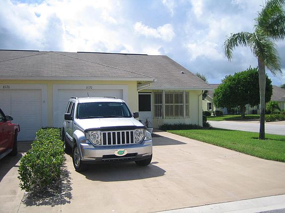 2nd image of 8170 SE Fox Hill Pl