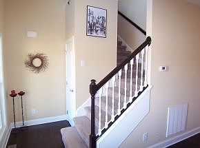 3rd image of 486 Grovemont Pl