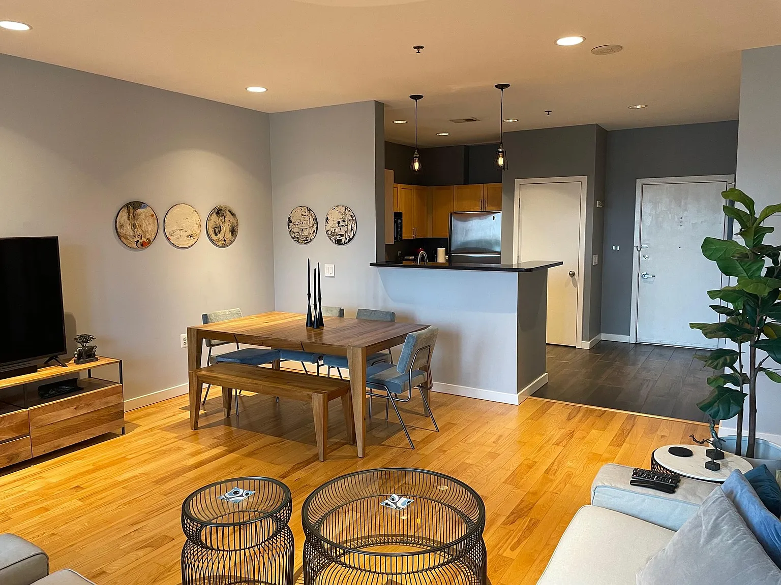 1 bed, 902 sqft, $2,900 — Photo 4