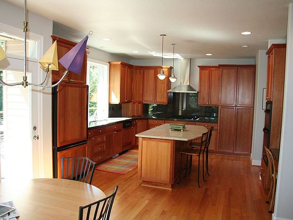 Cherry Kitchen