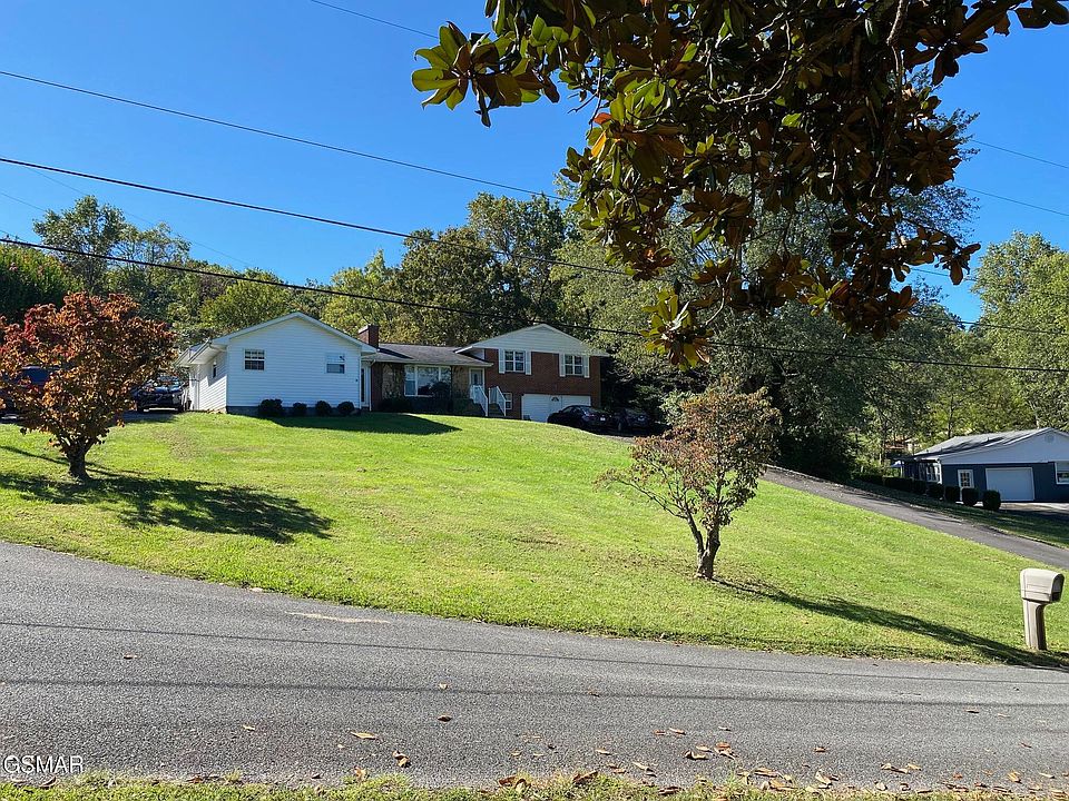 1st image of 1011 Honeysuckle Dr