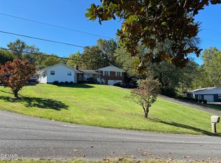 1011 Honeysuckle Dr, Newport, TN 37821
