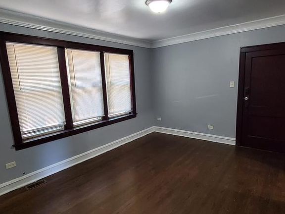 3rd image of 6800 S Rockwell St #1R