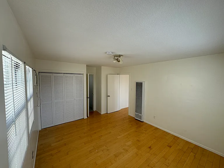 7021 Flight Ave — Photo 8
