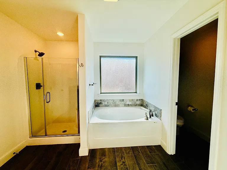 424 NW 59th Ave — Photo 18