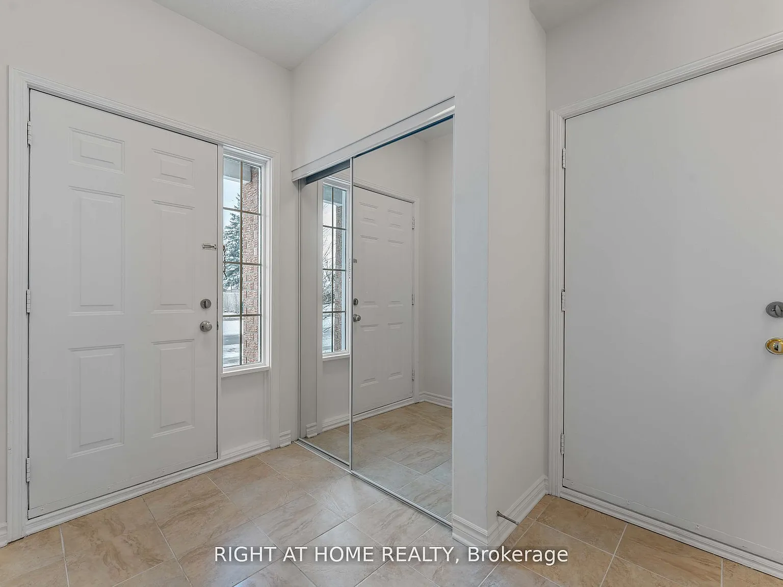3 bed, $3,200 — Photo 2