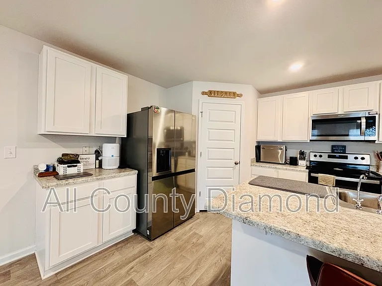 4007 Pioneer Ln — Photo 4