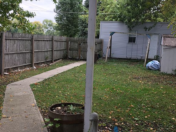 2nd image of 315 N Niles Ave