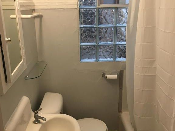 5th image of 2337 N Weil St #6